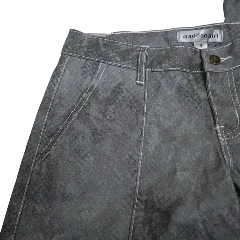 Madden Girl Womens 3 Loose Fit Snake Print Cargo Pants NEW - Picture 6 of 10